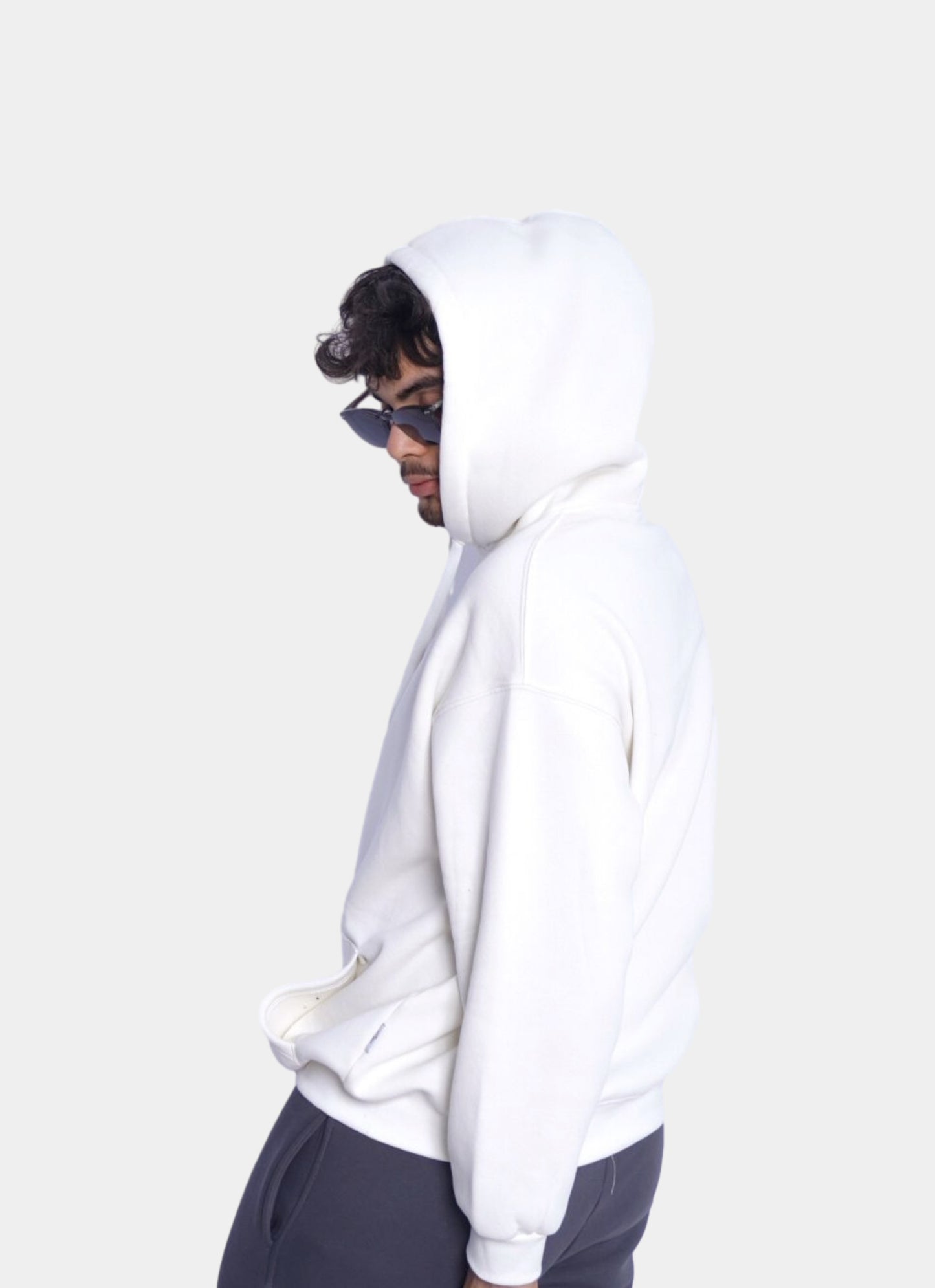 WHITE HOODIE ' LA VIE D'ARTISTE '