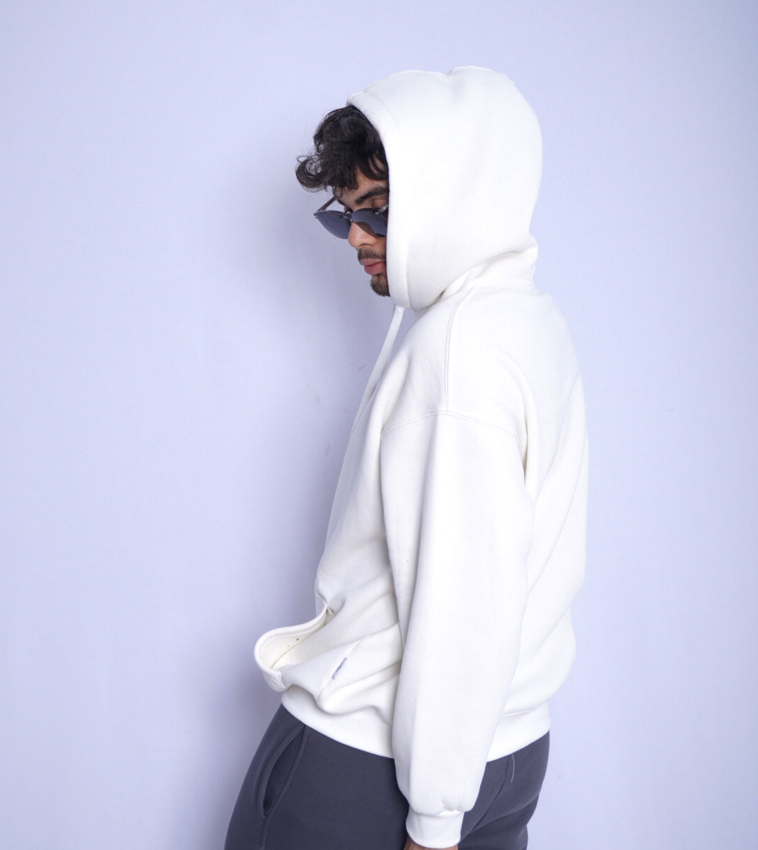 WHITE HOODIE ' LA VIE D'ARTISTE '
