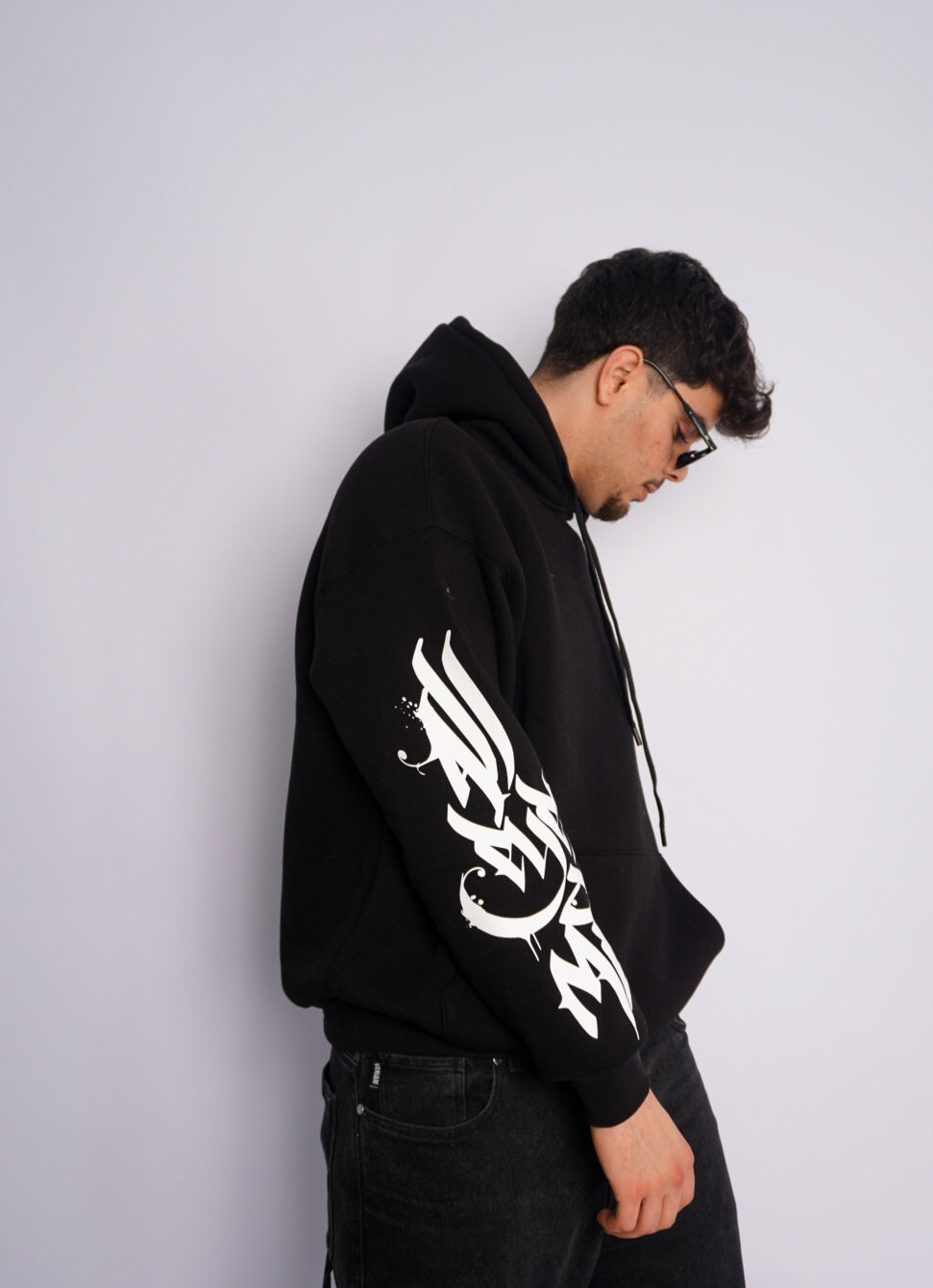 BLACK HOODIE ' ALL EYES ON ME '