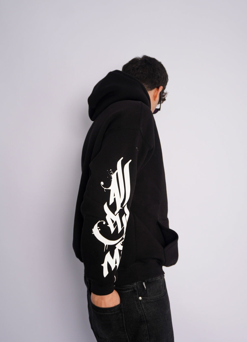 BLACK HOODIE ' ALL EYES ON ME '