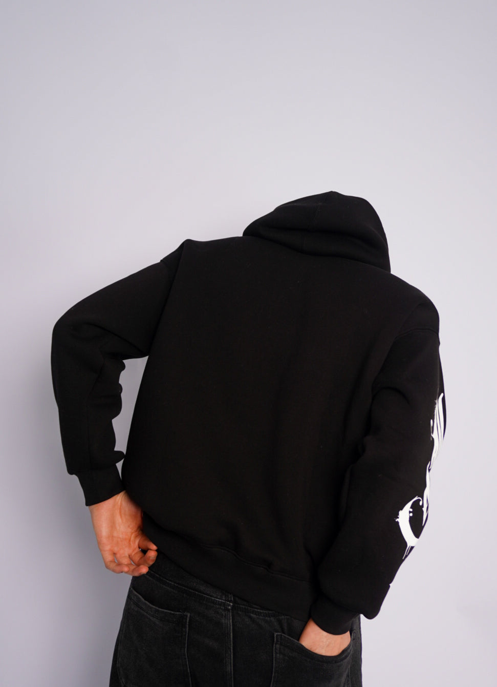 BLACK HOODIE ' ALL EYES ON ME '