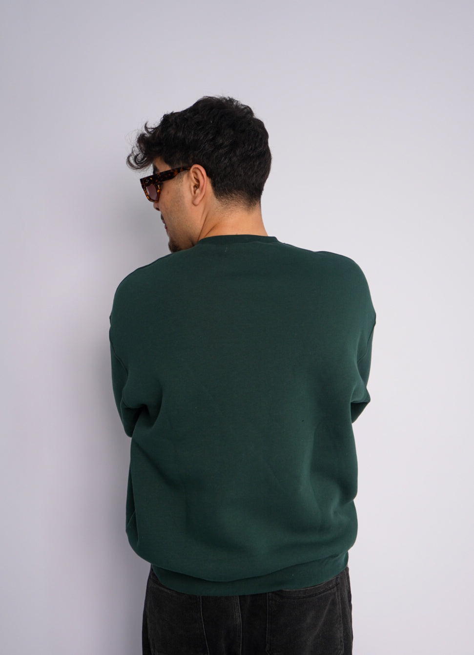 GREEN SWEAT SHIRT ' ALL EYES ON ME '