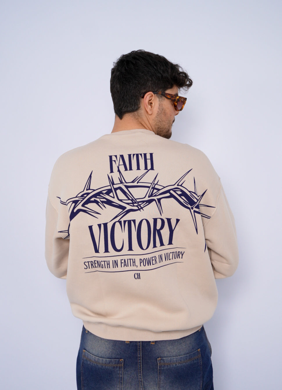BEIGE SWEAT SHIRT ' VICTORY '