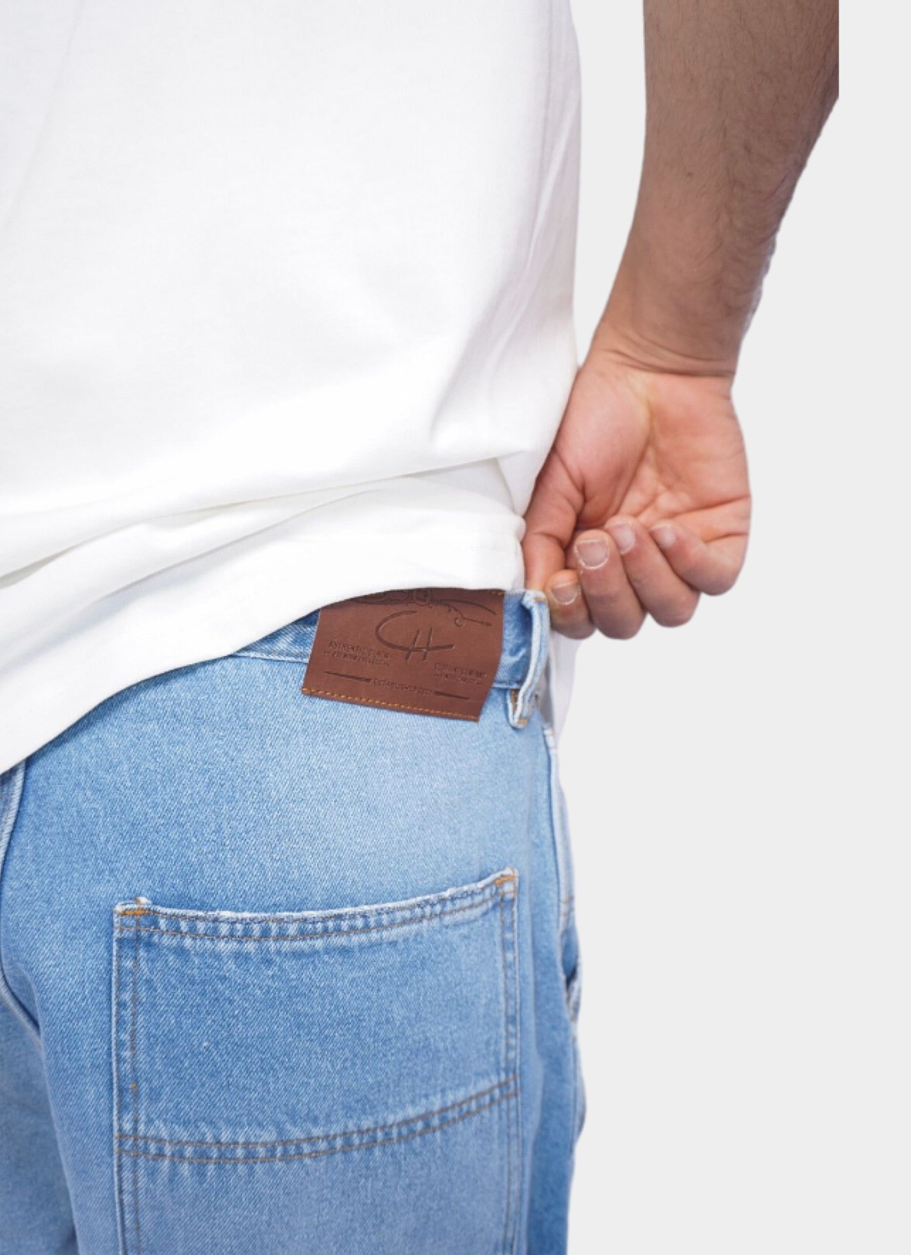 BAGGY 6 POCKET JEANS - LIGHT BLUE