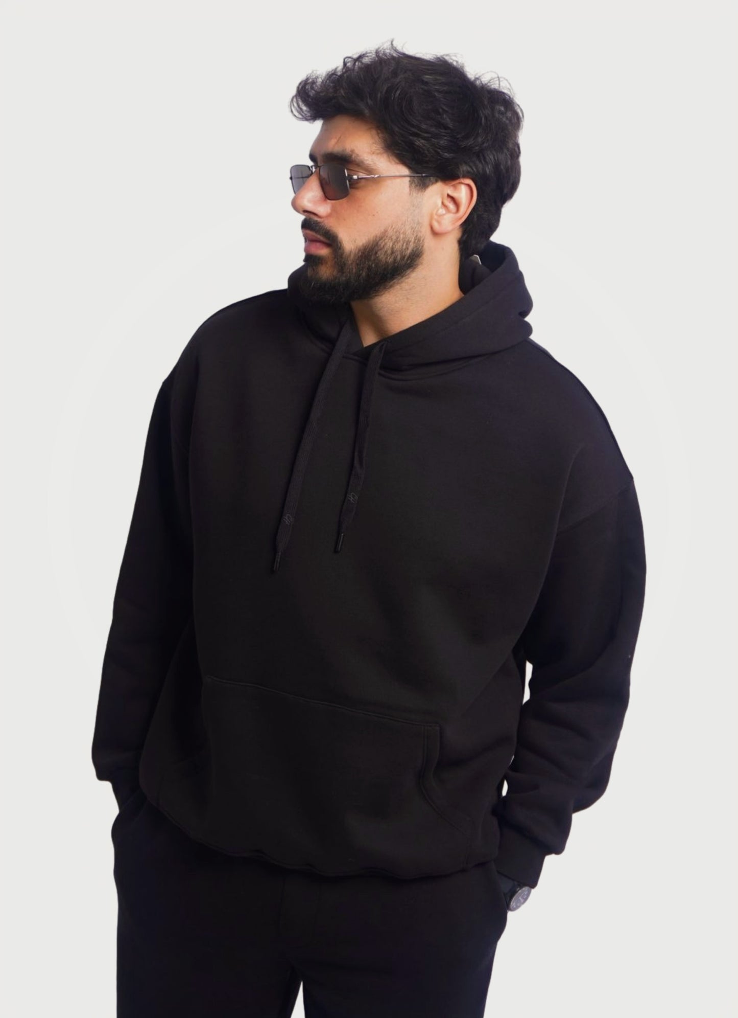 SIMPLE BLACK HOODIE