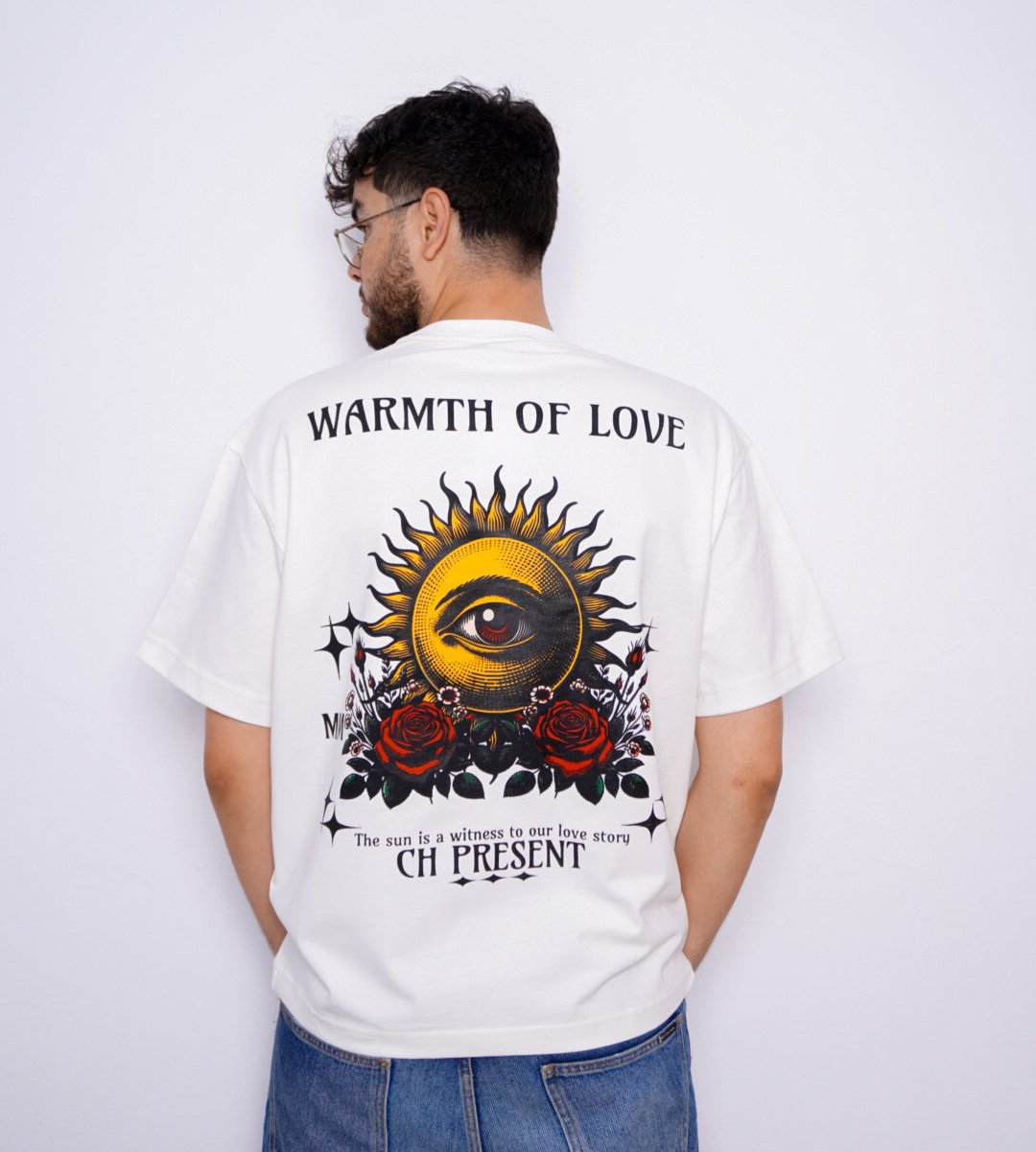 WARMTH OF LOVE oversize t-shirt - WHITE