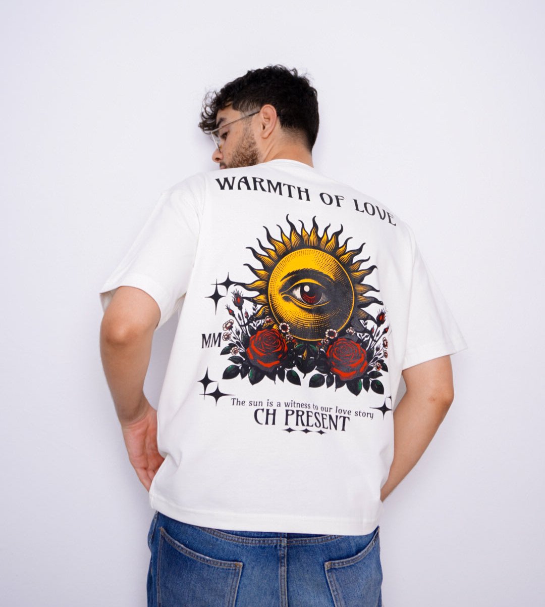 WARMTH OF LOVE oversize t-shirt - WHITE