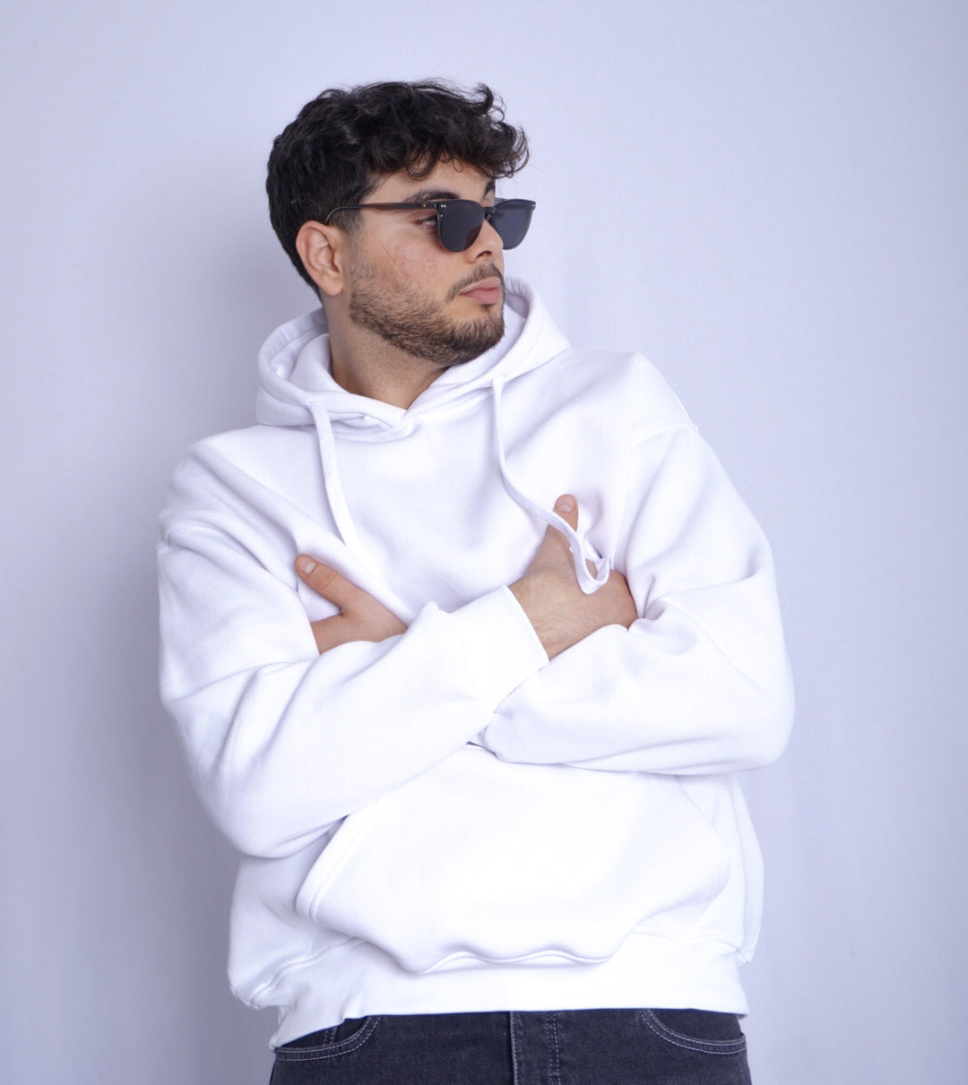 SIMPLE WHITE HOODIE