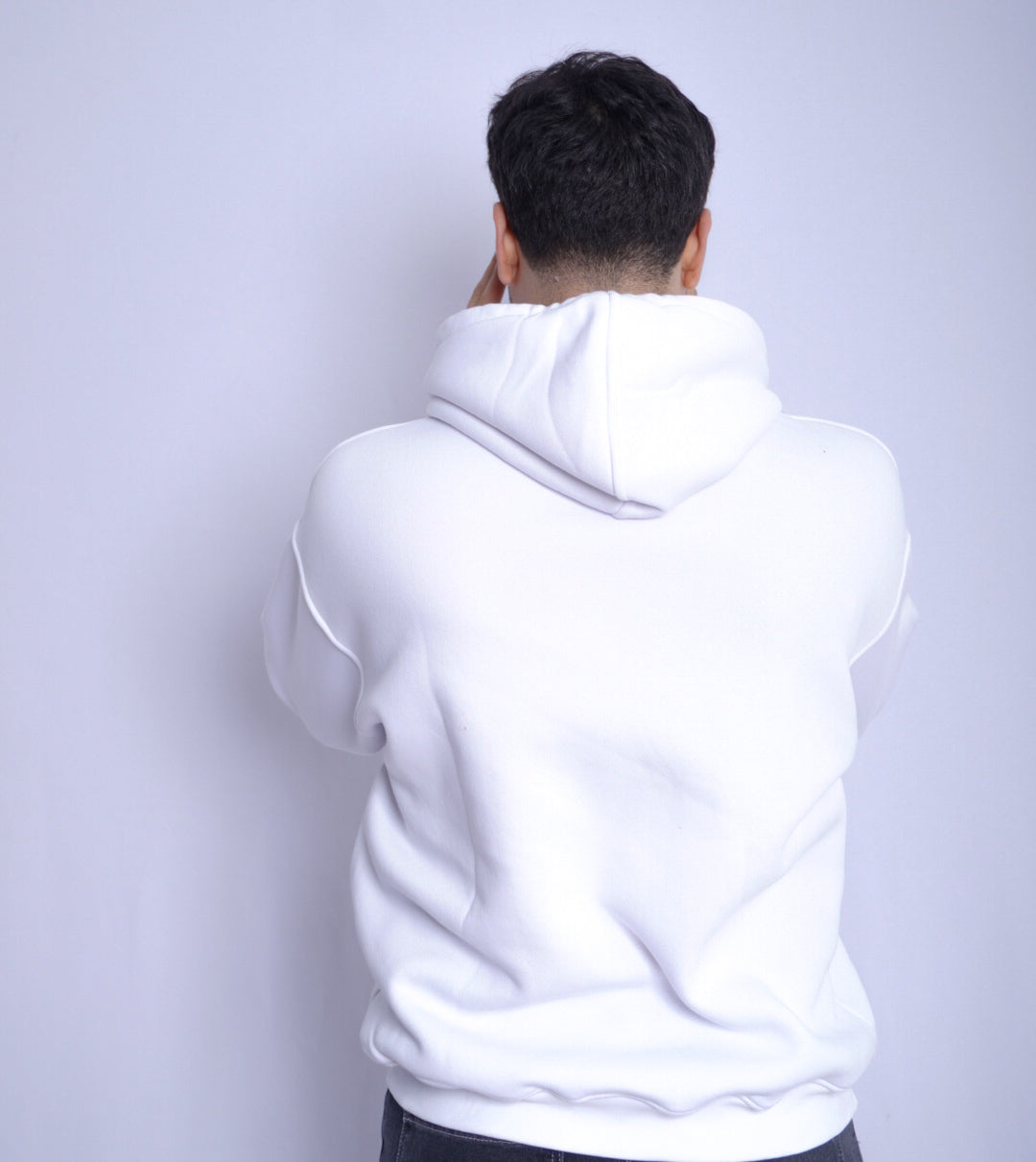 SIMPLE WHITE HOODIE