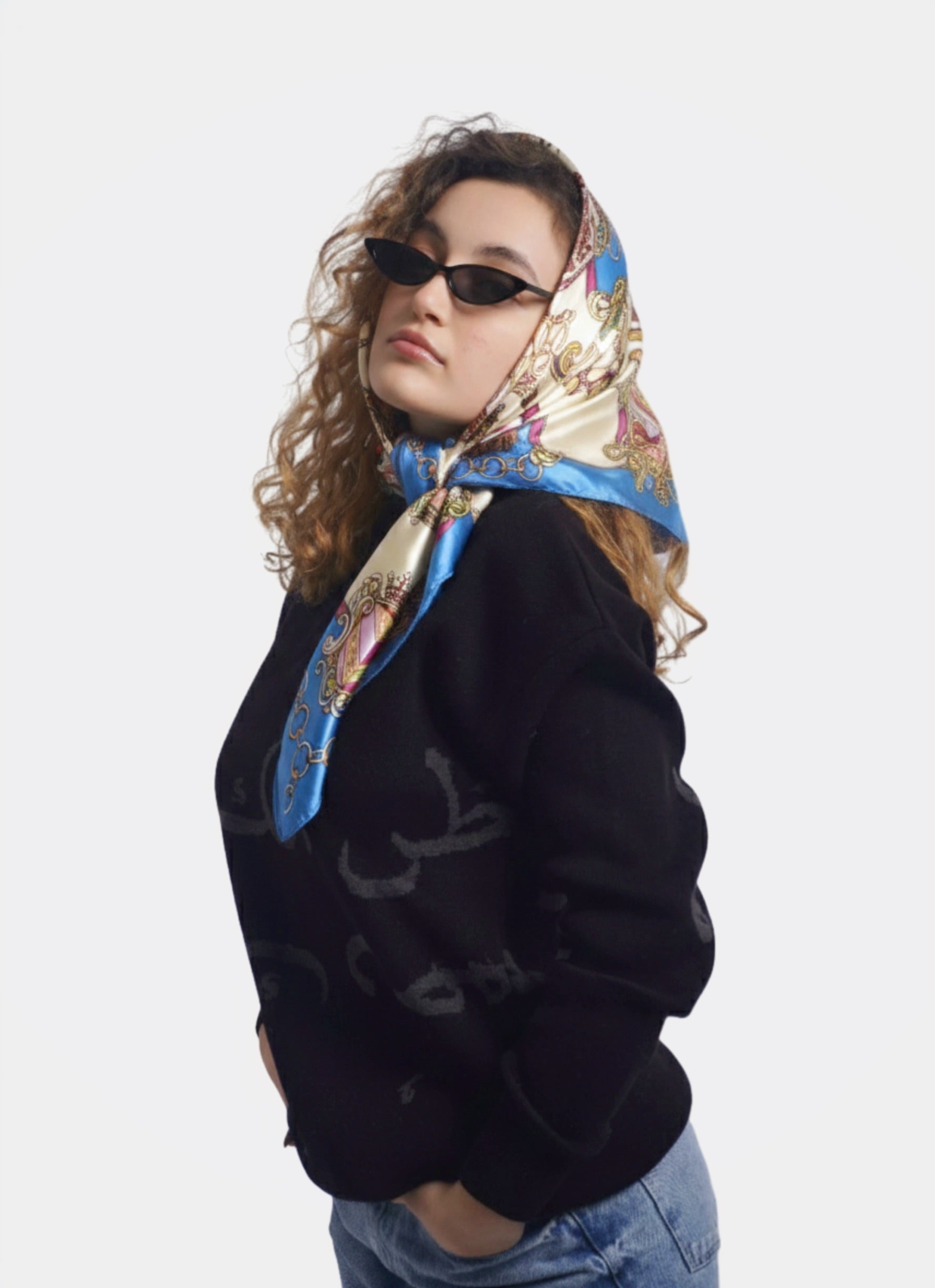ARABIC BLACK SWEATSHIRT