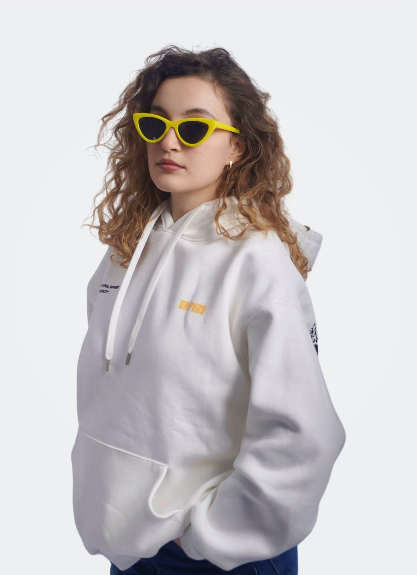 WHITE HOODIE ' MENTALITY '