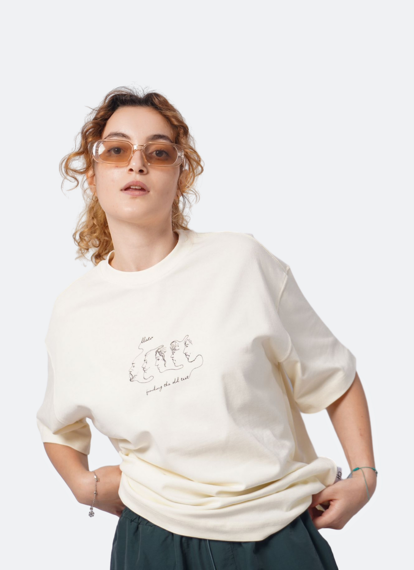 FACES oversize t-shirt - SOFT BEIGE