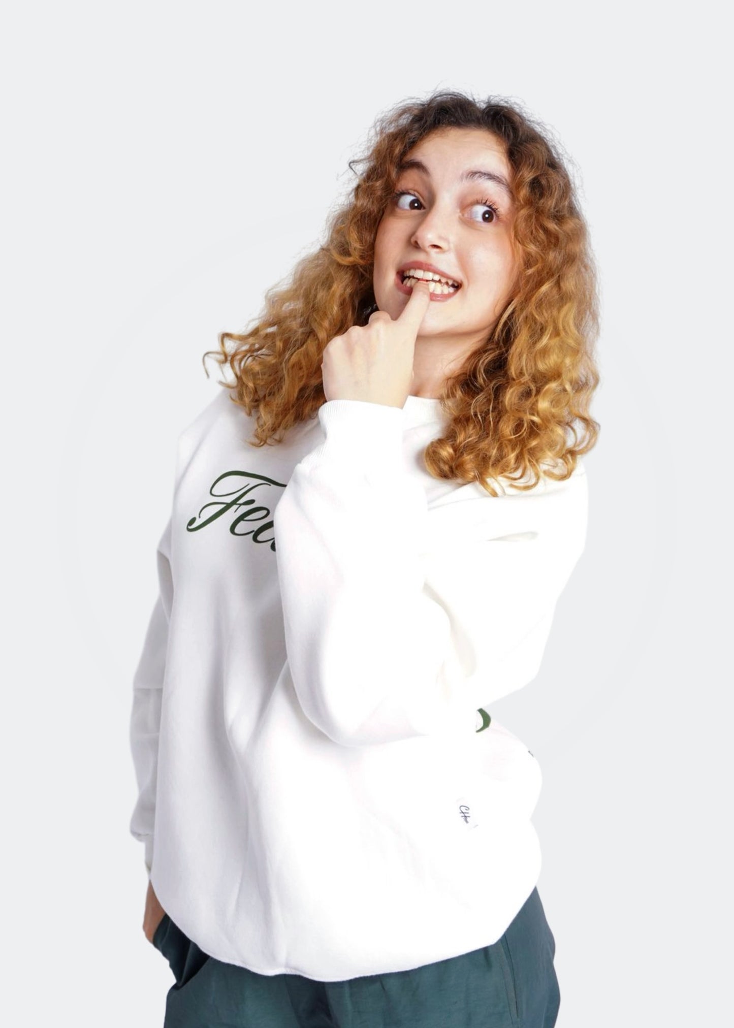 WHITE SWEATSHIRT ' FEARLESS '