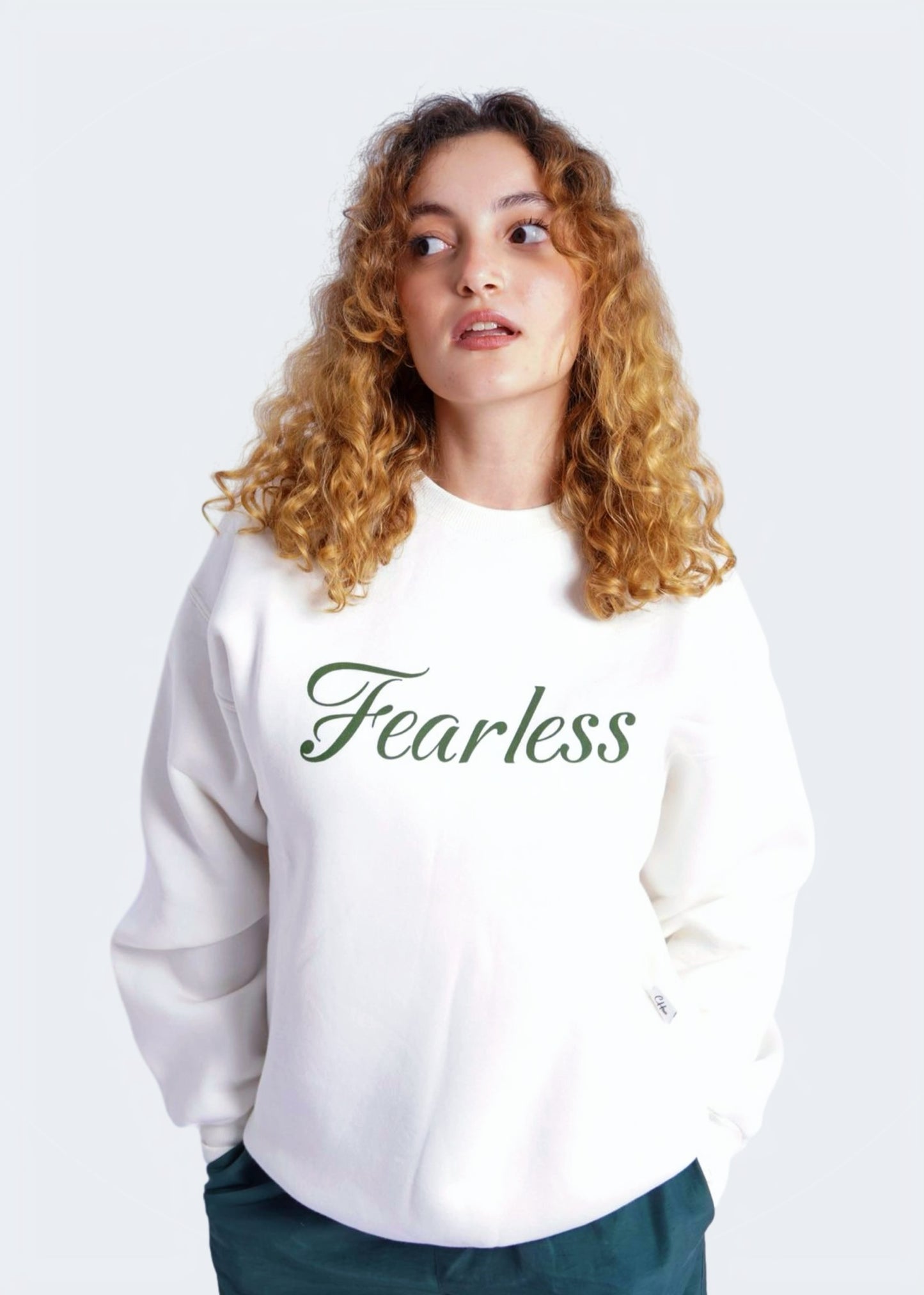 WHITE SWEATSHIRT ' FEARLESS '
