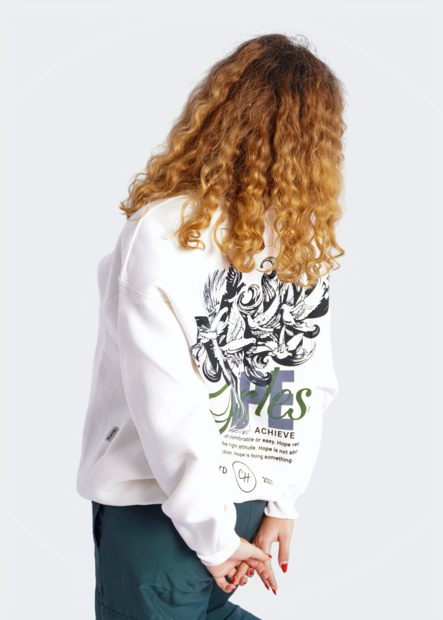 WHITE SWEATSHIRT ' FEARLESS '